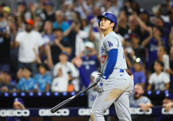 大谷翔平が50号を放った瞬間（写真：USA TODAY Sports/ロイター/アフロ）